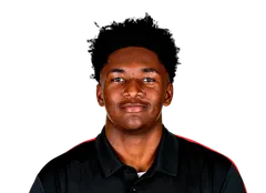 Derik Queen headshot