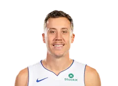 Duncan Robinson headshot