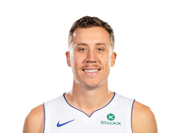 Duncan Robinson headshot