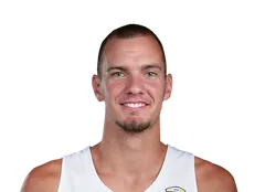 Luke Knapke headshot