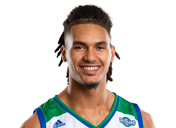 Elijah Schmidt headshot