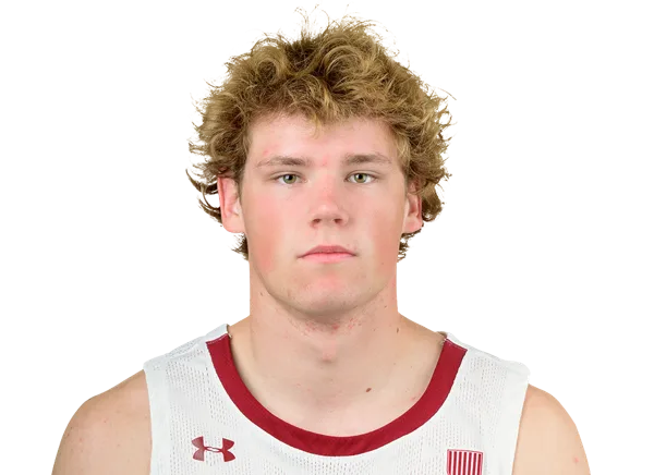 Stevie Clark headshot