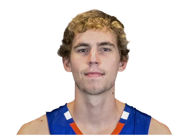 Hunter Janacek headshot