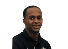 Donovan Fields headshot