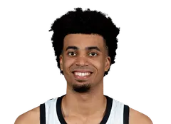 Jordan Nwora headshot