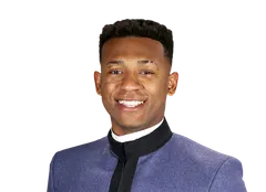 Alex Reed headshot