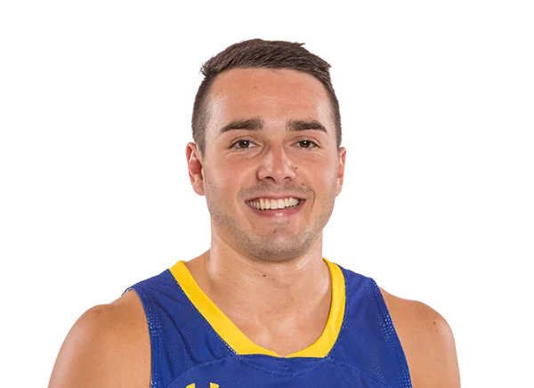 Alex Arians headshot