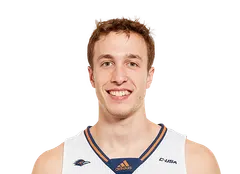Erik Czumbel headshot