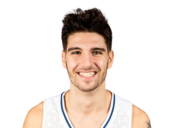 Kayo Goncalves headshot