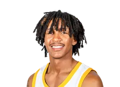 Darius DeAveiro headshot
