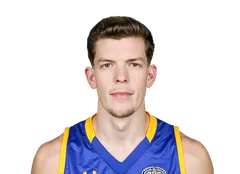 Riley Minix headshot